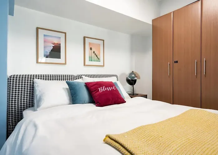 Apartamento Stylish Loft, 65 In Uhdtv W Fast Wifi + Pool & Gym *