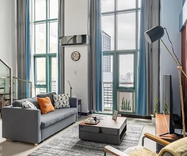 Apartamento Stylish Loft, 65 In Uhdtv W Fast Wifi + Pool & Gym