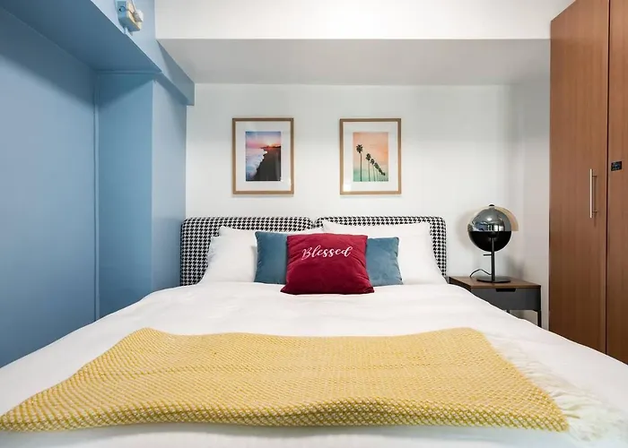 Apartamento Stylish Loft, 65 In Uhdtv W Fast Wifi + Pool & Gym *